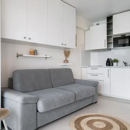 Daire Rives D'or 2, Beautiful Beachfront Studio, Access, Ac *