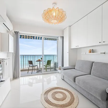 Rives D'or 2, Beautiful Beachfront Studio, Access, Ac *