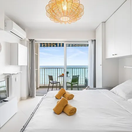 Rives D'or 2, Beautiful Beachfront Studio, Access, Ac * Roquebrune-Cap-Martin