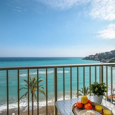 Apartment Rives D'or 2, Beautiful Beachfront Studio, Access, Ac