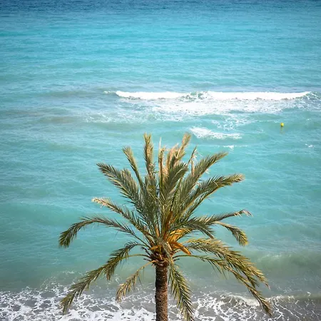 Appartement Rives D'or 2, Beautiful Beachfront Studio, Access, Ac